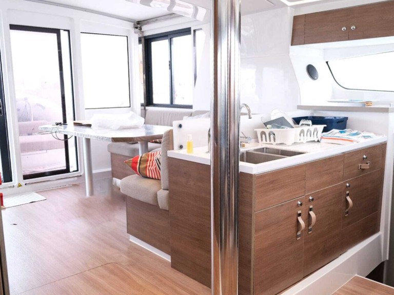 Hire Catamaran with or without skipper 15 Hyères