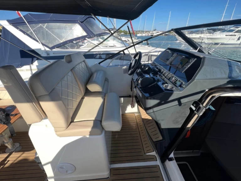Hire Motorboat with or without skipper Quicksilver Poreč