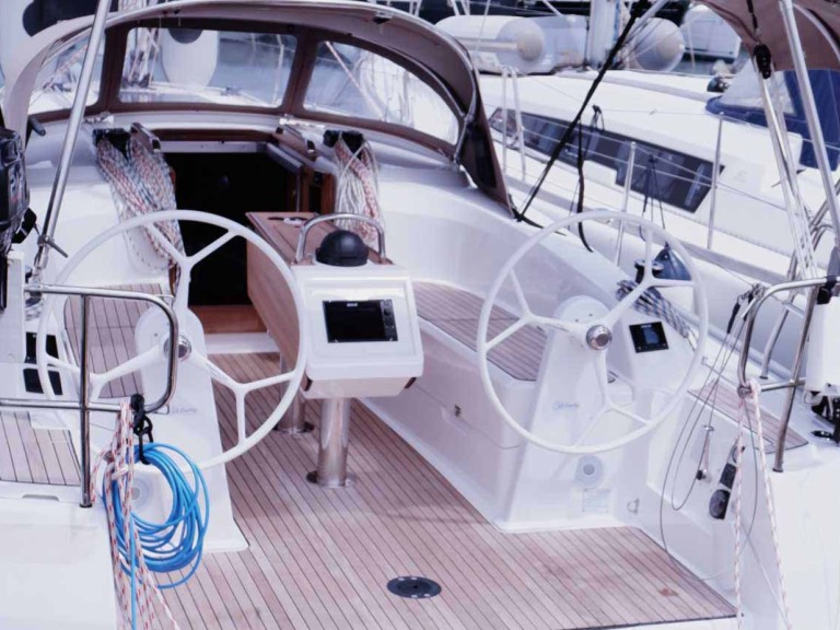 Yacht charter Palma de Mallorca - Bavaria Cruiser 34 on SamBoat