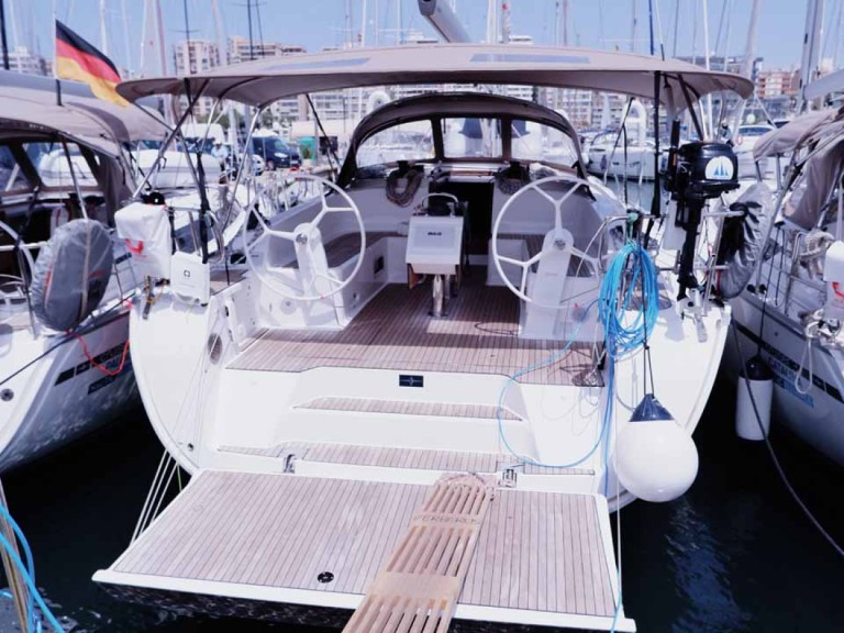 Sailboat to hire Palma de Mallorca at the best price