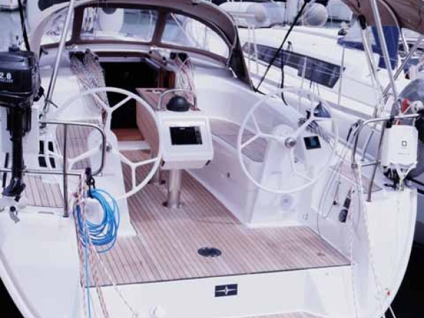 Charter a Bavaria Cruiser 34 in Palma de Mallorca on Samboat