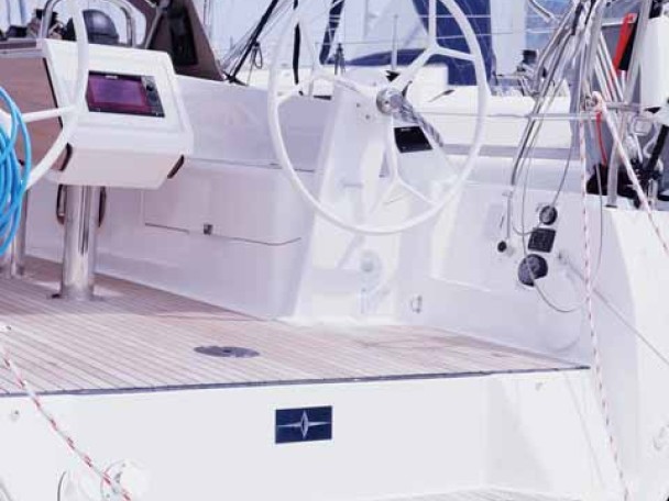 Hire Sailboat Bavaria with a boat licence