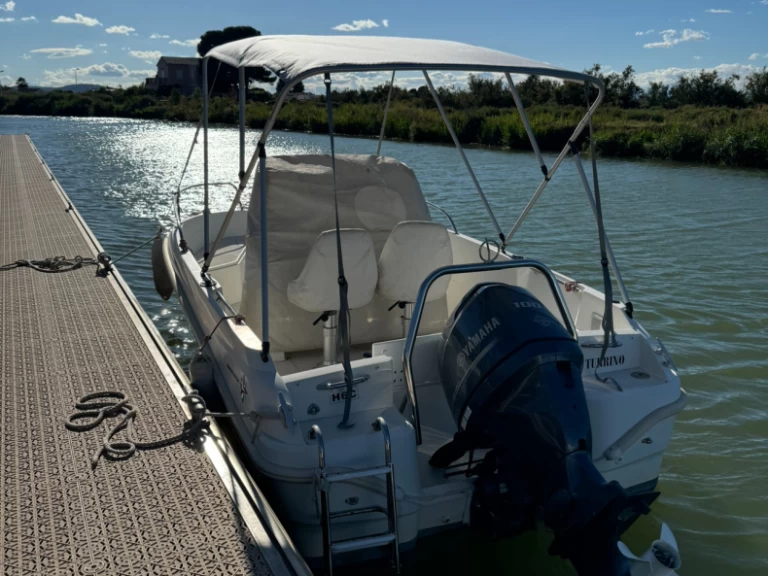 Yacht hire Palavas-les-Flots cheap Cap Camarat 5.5 CC Serie 2 Style
