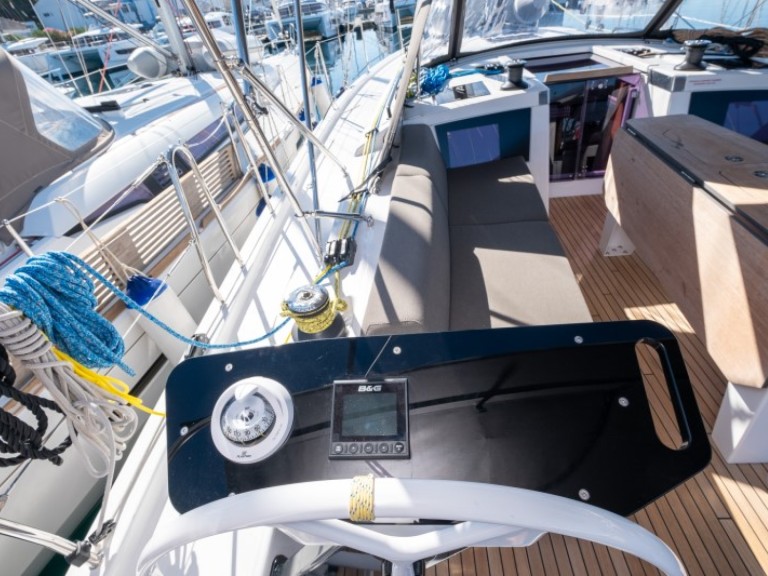 Sailboat hire in Šibenik - Dufour Dufour 41