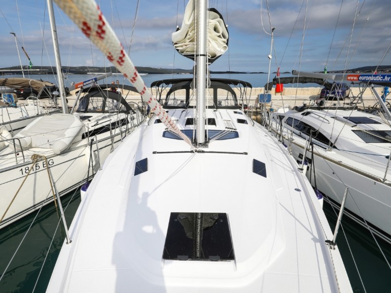 Hire a Elan Impression 45 Biograd na Moru