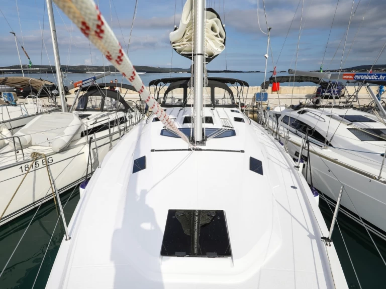 Hire a Elan Impression 45 Biograd na Moru