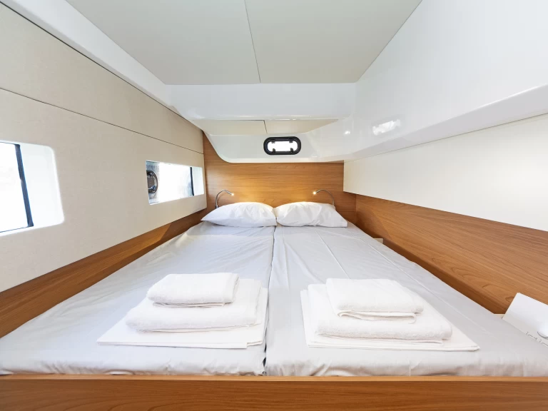 Catamaran to hire Skradin at the best price