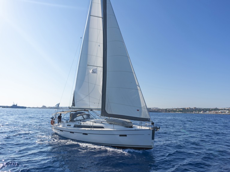 Sailboat hire in Deme of Volos - Bavaria Cruiser 41