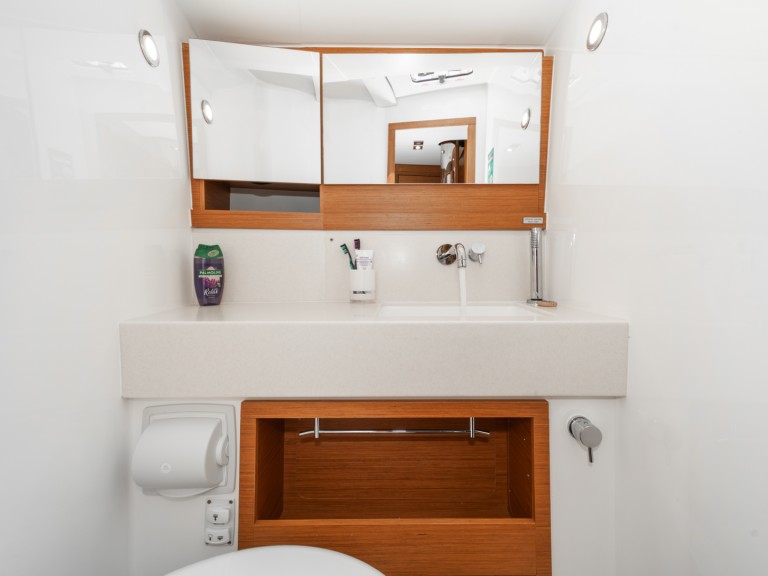 Hire a Dufour Dufour 470 Skradin