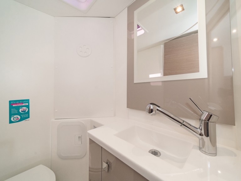 Hire Catamaran with or without skipper Fountaine Pajot Skradin