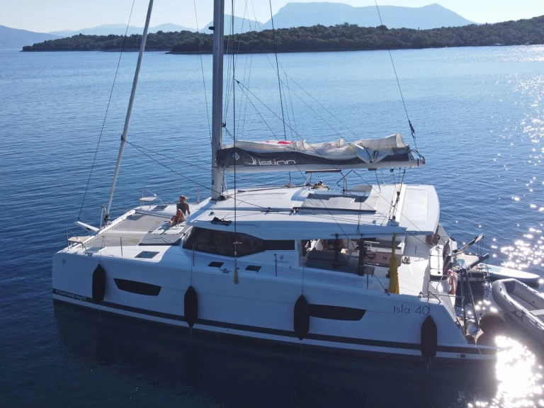 Hire a Fountaine Pajot Isla 40 Rhodes (City)