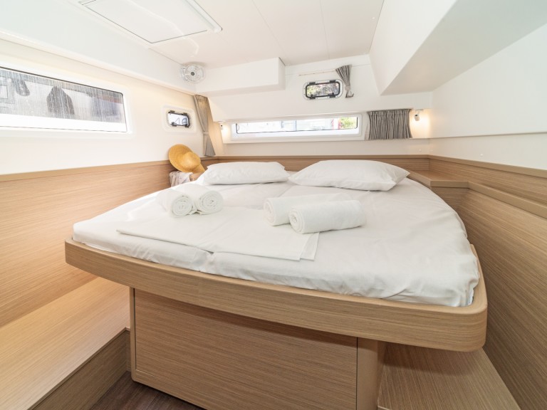 Hire Catamaran with or without skipper Lagoon Skradin