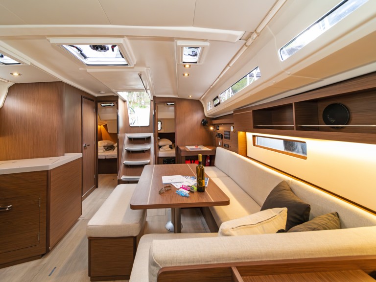 Hire Sailboat with or without skipper Bénéteau Skradin