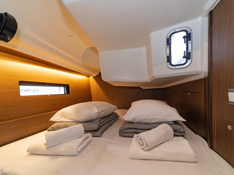 Hire Sailboat Bénéteau with a boat licence