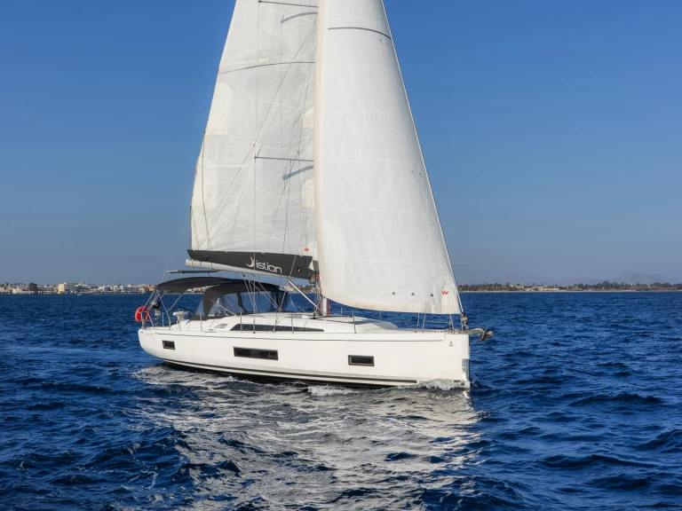 Charter a Bénéteau Oceanis 46.1 in Skradin on Samboat