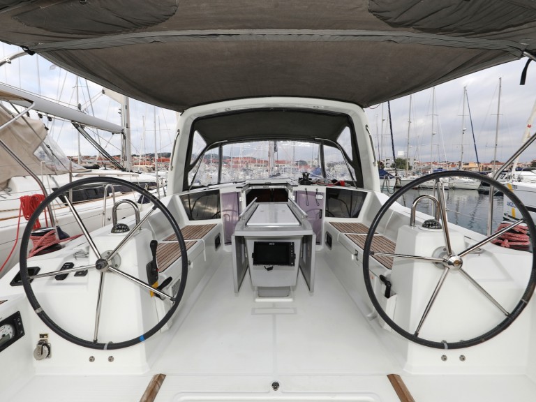 Yacht hire Šibenik cheap Oceanis 41.1