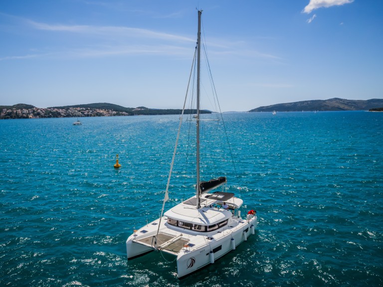 Catamaran to hire Seget Donji at the best price