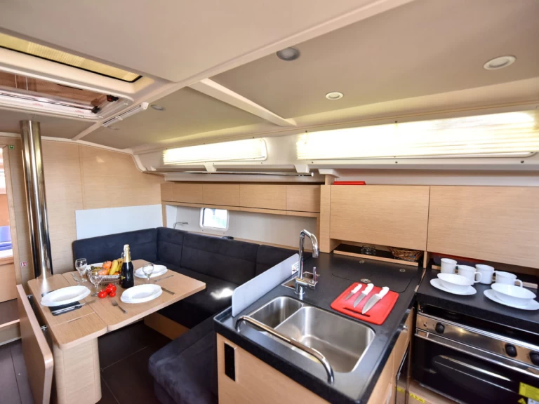 Charter a Hanse Hanse 418 in Fethiye on Samboat