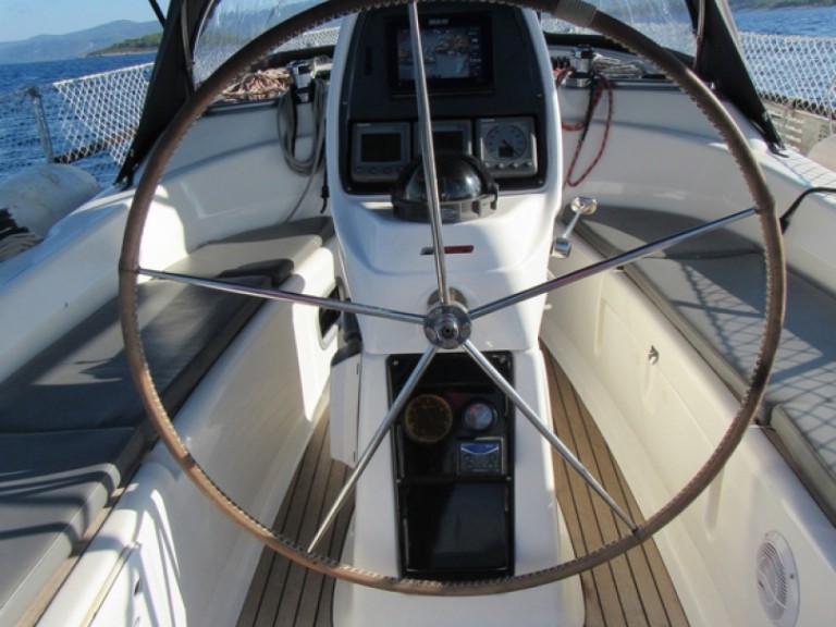 Hire Sailboat Bavaria with a boat licence