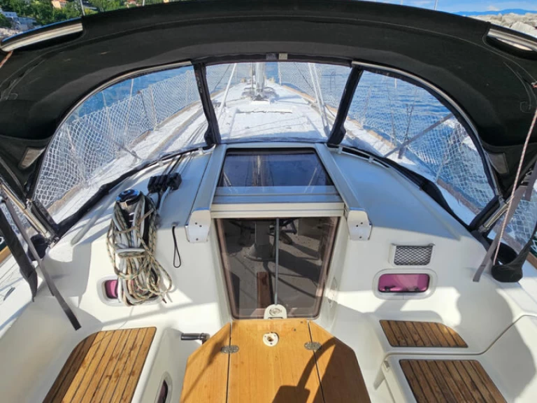 Yacht hire Ičići cheap Oceanis 34