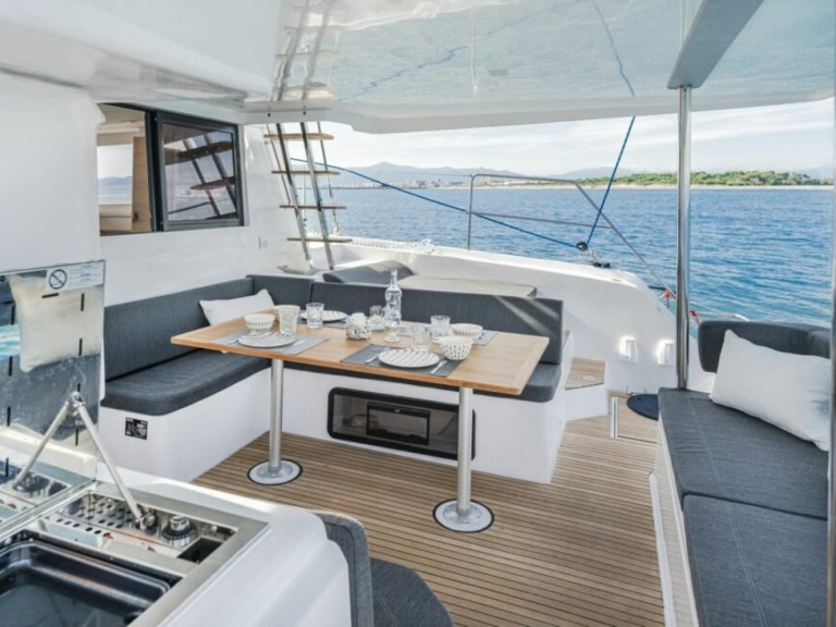 Yacht charter Pirovac - Aventura Aventura 37 on SamBoat