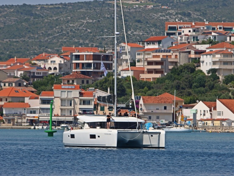 Charter a Lagoon Lagoon 42 in Rogoznica on Samboat