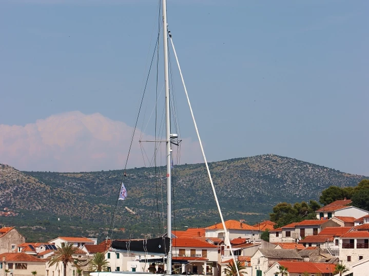 Hire Catamaran Lagoon with a boat licence
