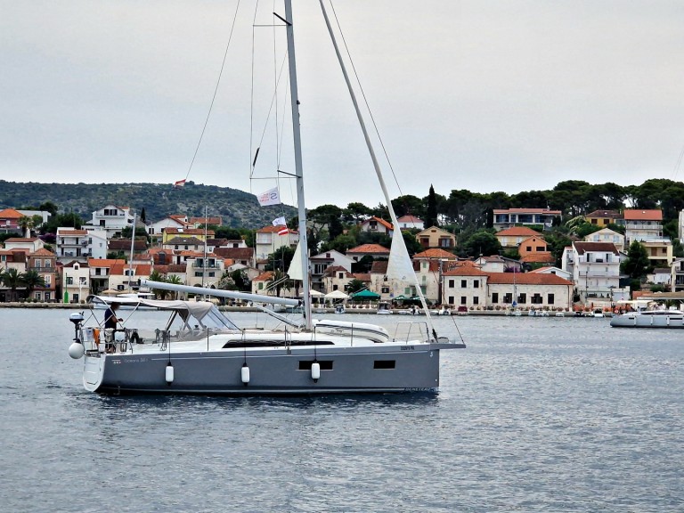 Yacht hire Rogoznica cheap Oceanis 34.1