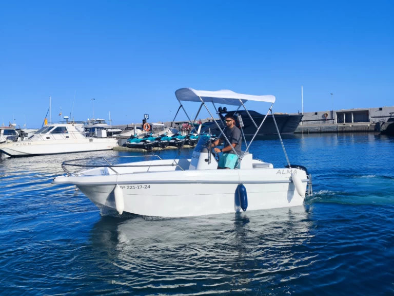Motorboat to hire Altea at the best price