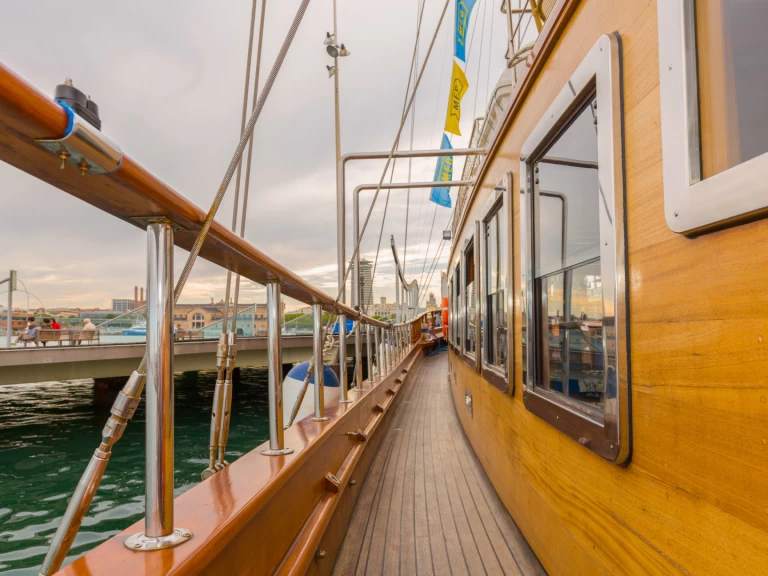 Charter a Abacus Goleta Karya in Barcelona on Samboat