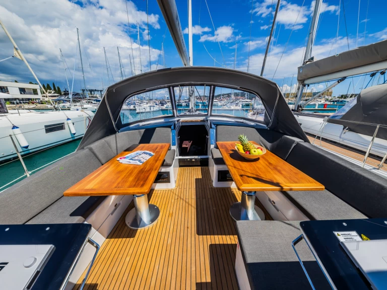 Sailboat hire in Seget Donji - Hanse Hanse 460