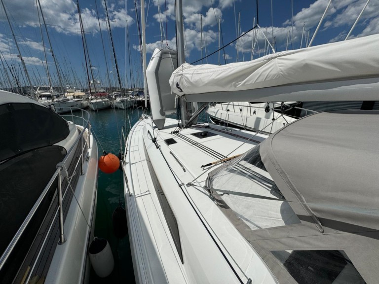 Yacht hire Biograd na Moru cheap Oceanis 40.1