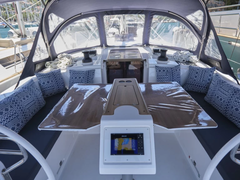 Charter a Bavaria Bavaria C42 in Fethiye on Samboat