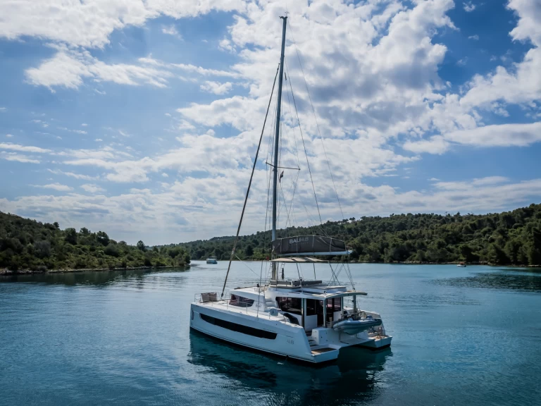 Bali Bali 4.8 charter bareboat or skippered in  Seget Donji