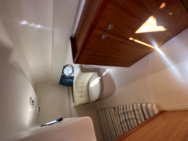 Yacht charter Palermo - Mano Marine Mano Marine 32.50 on SamBoat