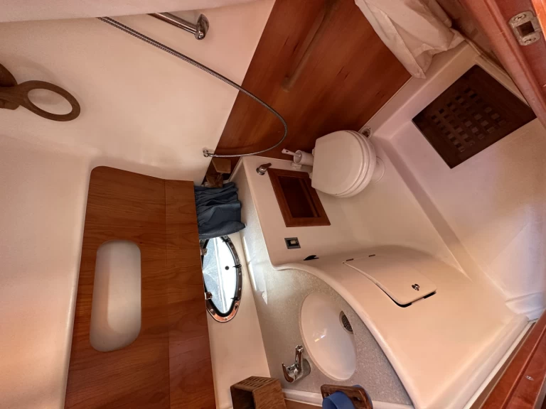 Hire a Mano Marine Mano Marine 32.50 Palermo