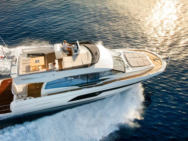Charter a Prestige Prestige 520 in Cannes on Samboat