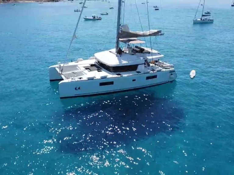 Hire a Lagoon Lagoon 52 F Golfo Aranci