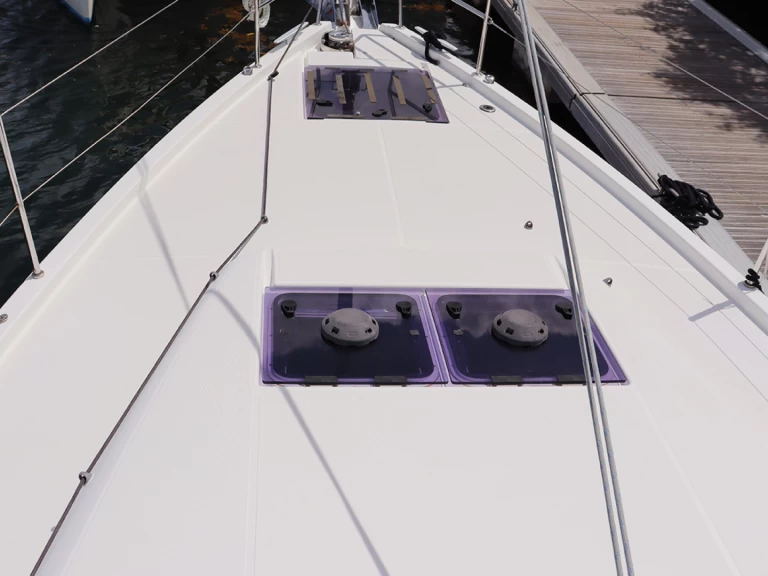 Hire a Jeanneau Sun Loft 47 Road Town