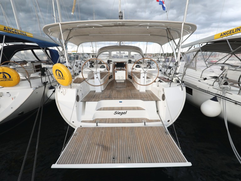 Charter a Bavaria Cruiser 50 in Biograd na Moru on Samboat