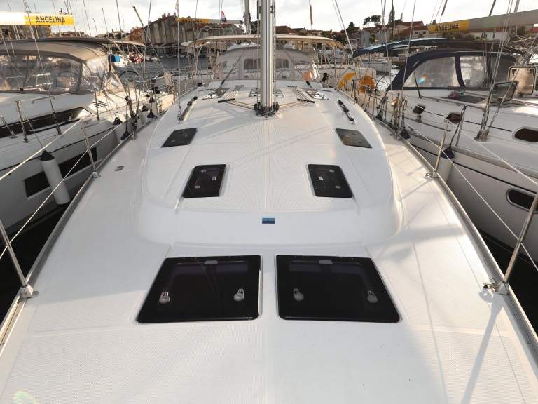 Hire Sailboat with or without skipper Bavaria Biograd na Moru