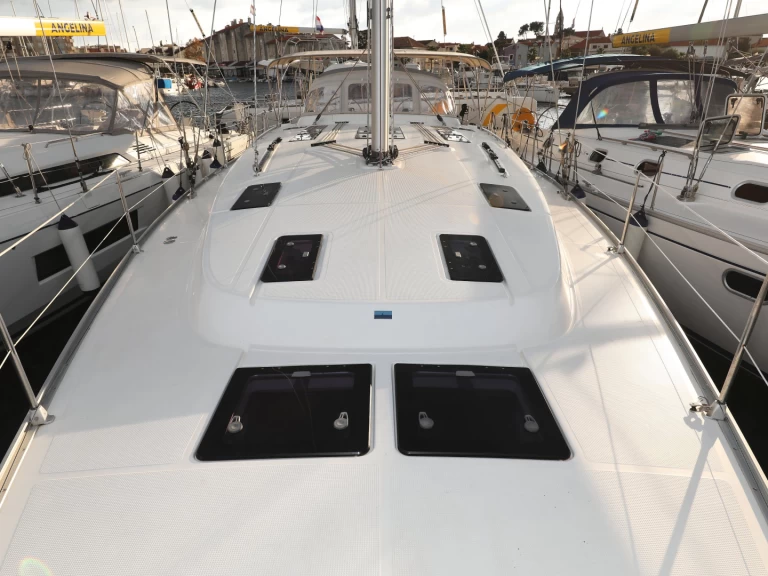 Hire Sailboat with or without skipper Bavaria Biograd na Moru