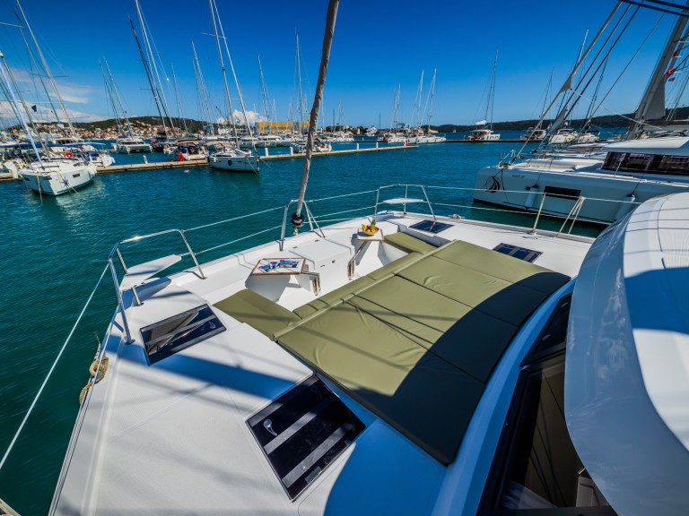 Catamaran to hire Seget Donji at the best price