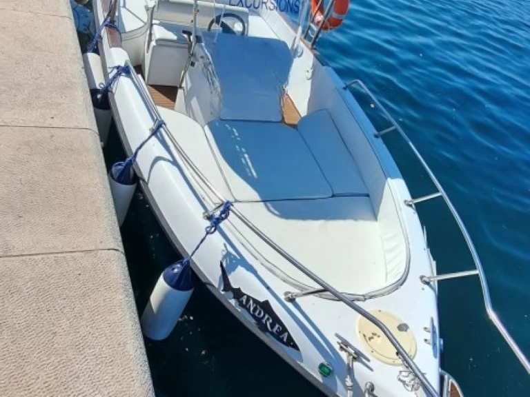 Charter a Gobbi Gobbi 21 Sport in Šibenik on Samboat