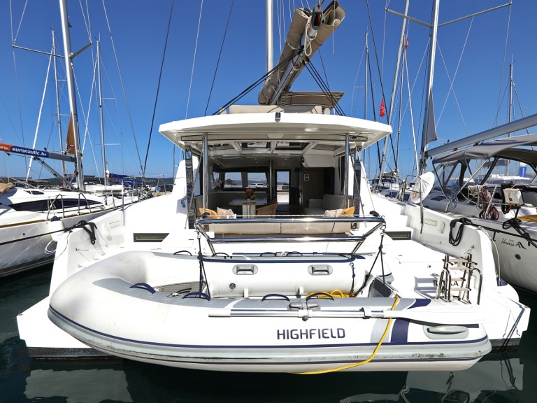 Hire a Bali Bali 4.2 Biograd na Moru