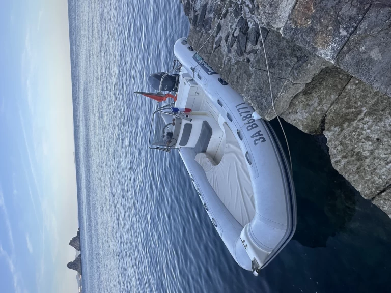 RIB hire in Six-Fours-les-Plages - Capelli Tempest 500