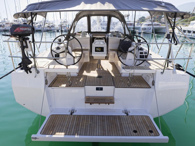 Sailboat to hire Kaštela at the best price