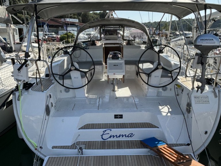 Charter a Bavaria Cruiser 46 in Pula on Samboat