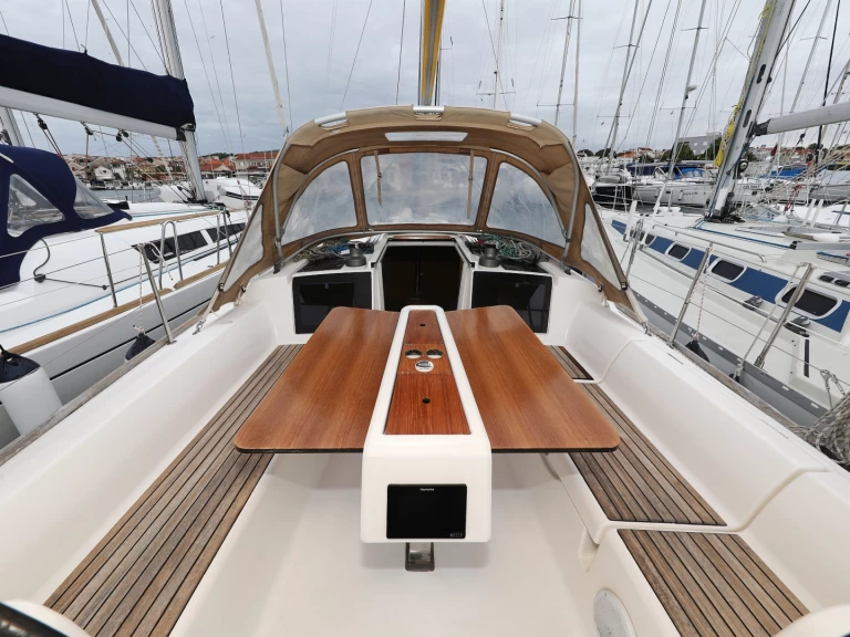 Sailboat hire in Šibenik - Dufour Dufour 350 Grand Large