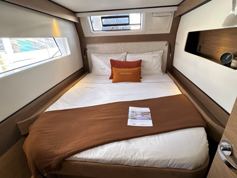 Charter a Nautitech Nautitech 48 Open in Cogolin on Samboat